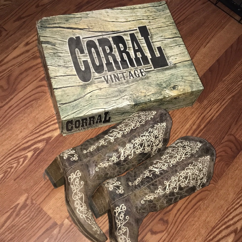Womens vintage corral boots